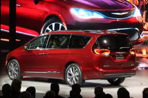 Chrysler Pacifica - Salone di Detroit 2016 - 7