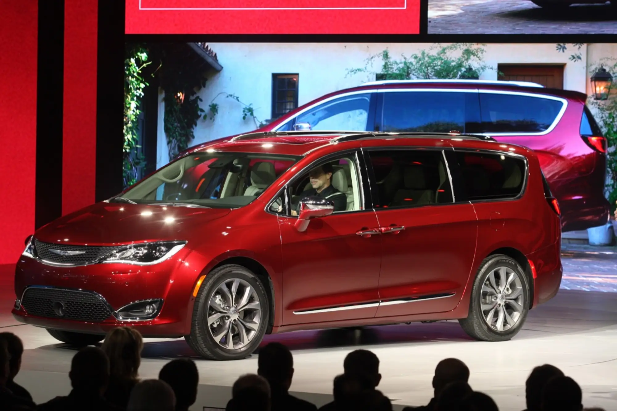 Chrysler Pacifica - Salone di Detroit 2016 - 8