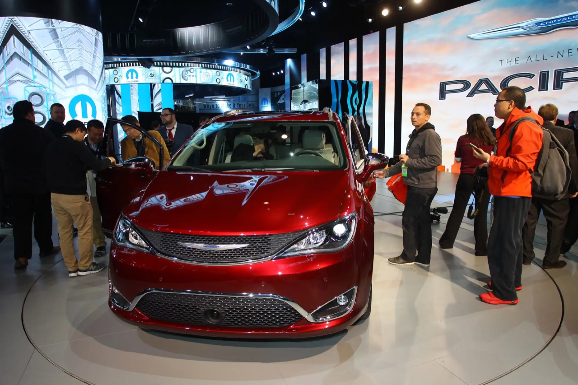 Chrysler Pacifica - Salone di Detroit 2016 - 23