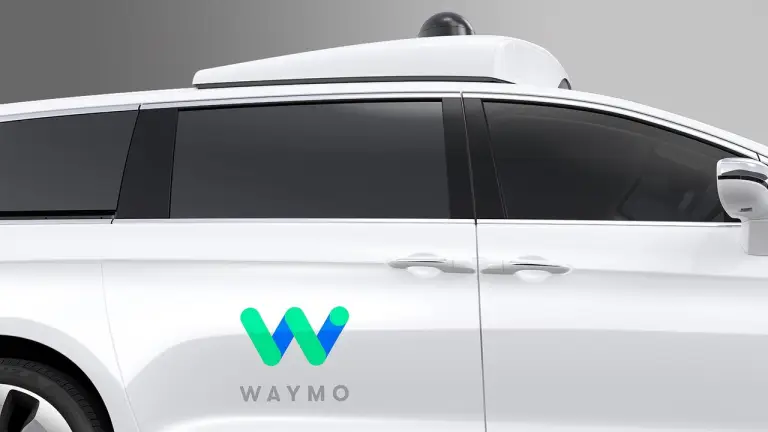 Chrysler Pacifica Waymo - 5