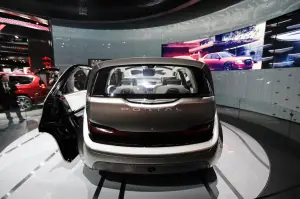 Chrysler Portal - Salone di Detroit 2017 - 2