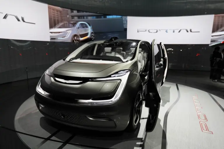 Chrysler Portal - Salone di Detroit 2017 - 5