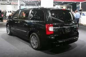 Chrysler Town & Country - Detroit 2011