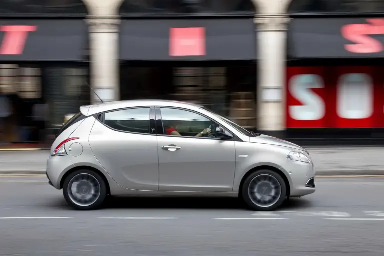 Chrysler Ypsilon - 19