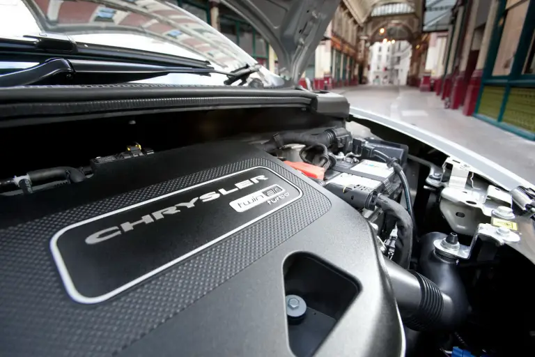 Chrysler Ypsilon - 12