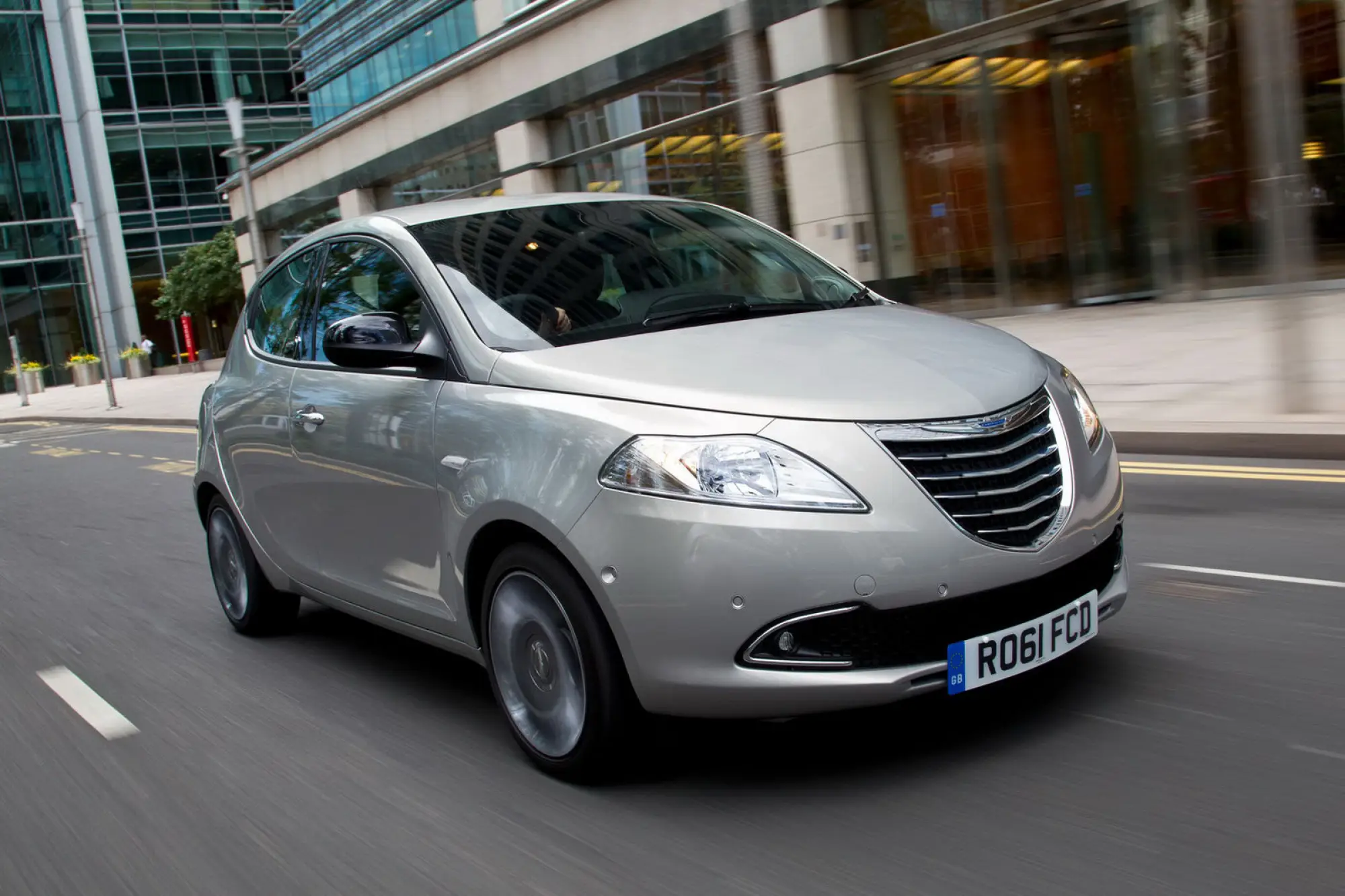 Chrysler Ypsilon - 24