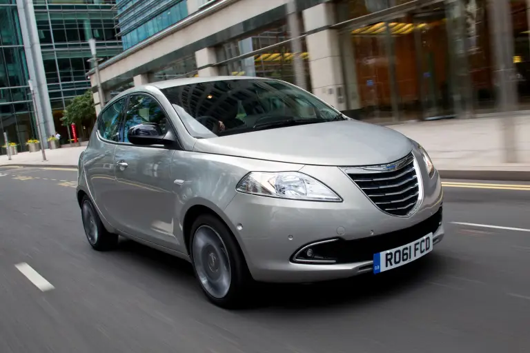 Chrysler Ypsilon - 24