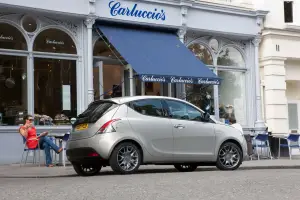 Chrysler Ypsilon - 36