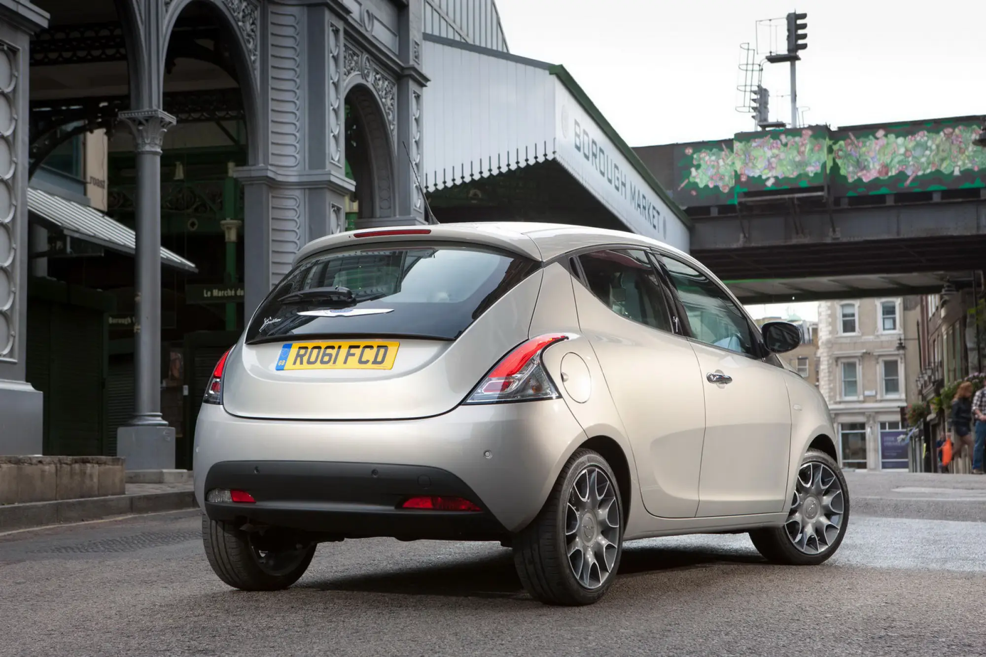 Chrysler Ypsilon - 41