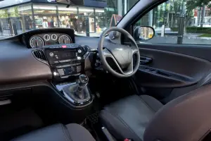 Chrysler Ypsilon - 47