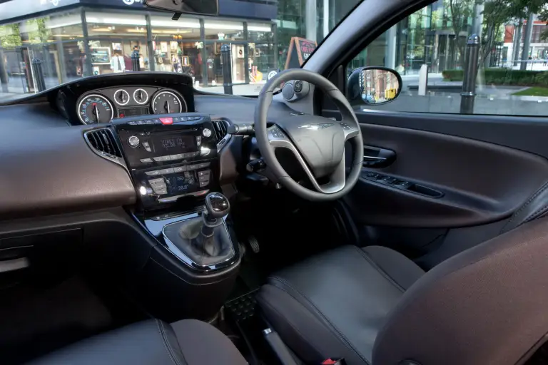 Chrysler Ypsilon - 47