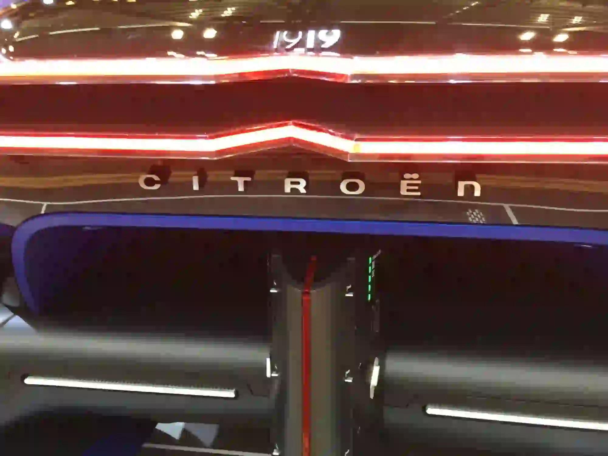 Citroen 19_19 Concept - Foto Live Parigi - 16