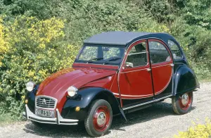 Citroen 2CV 32 anni - Foto
