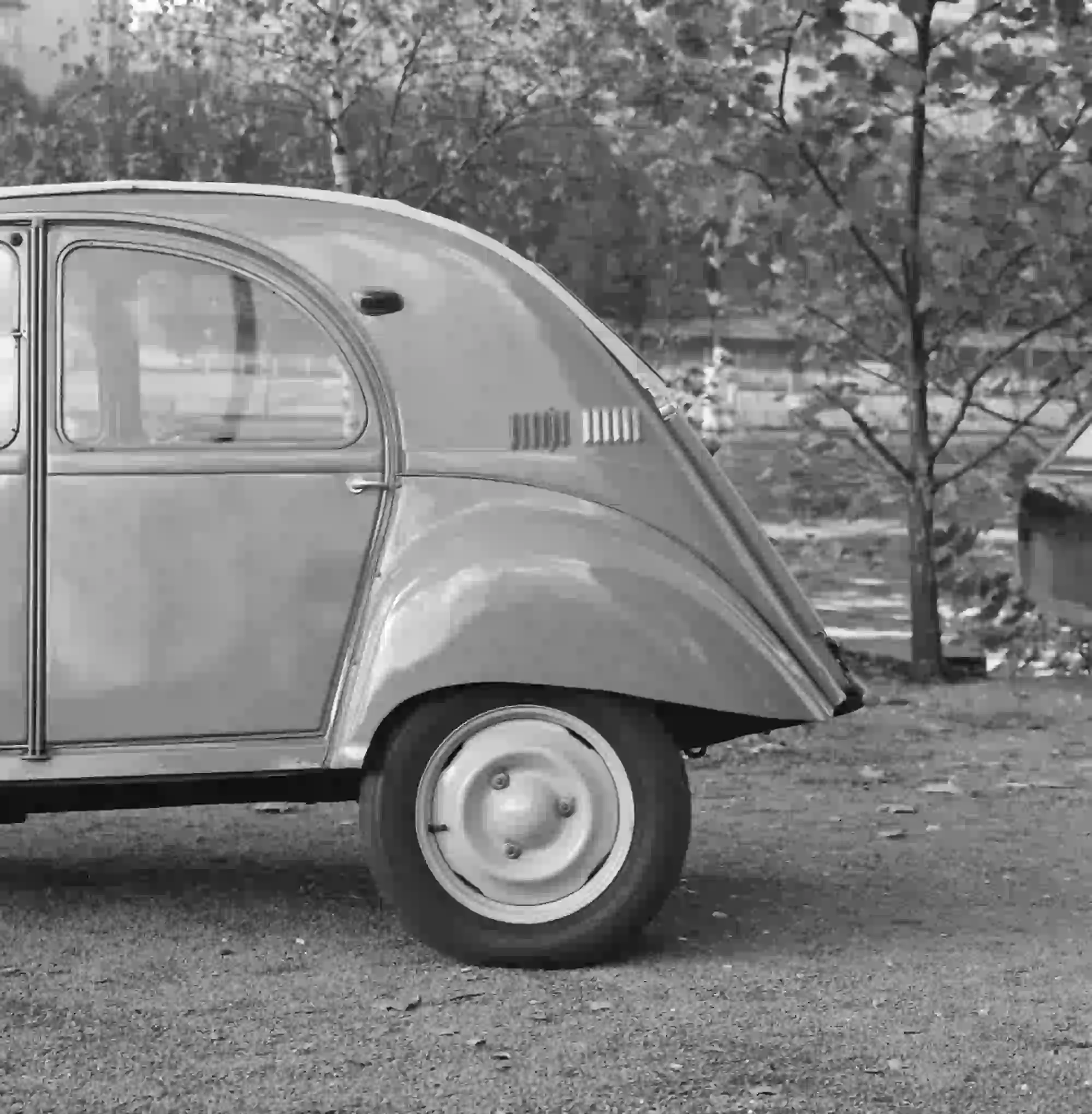 Citroen 2CV Sahara - 4