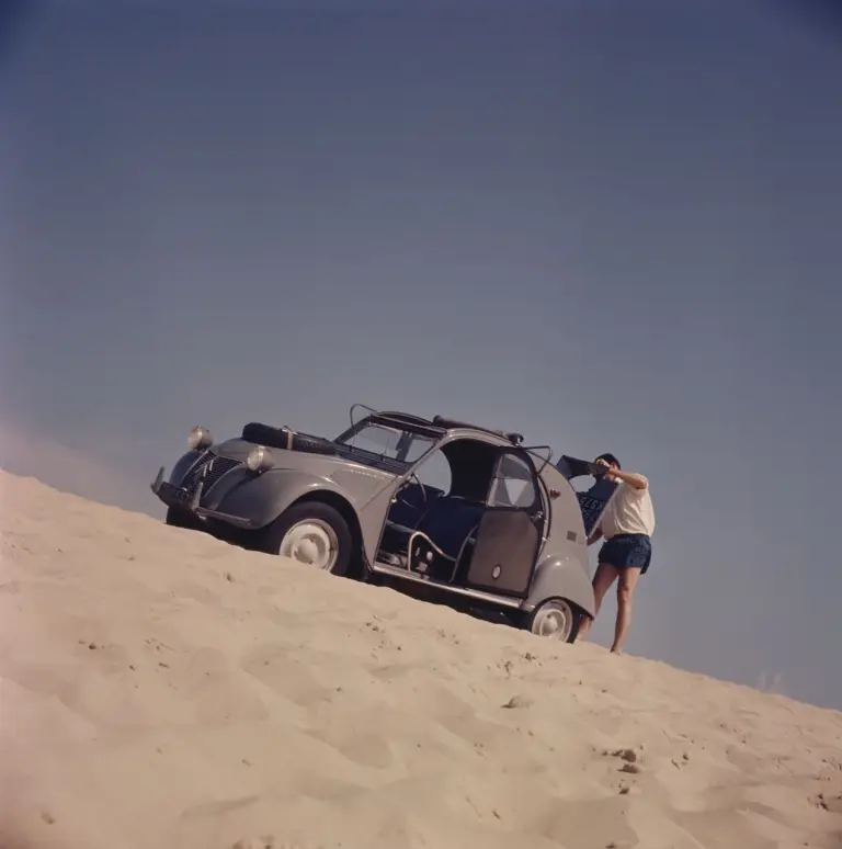 Citroen 2CV Sahara - 2