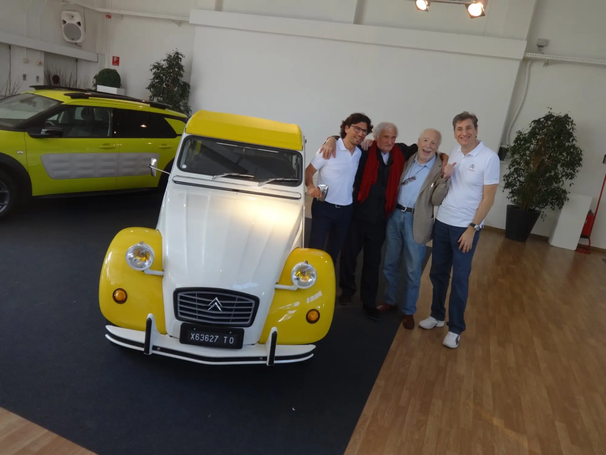 Citroen 2CV Soleil - Presentazione - 28