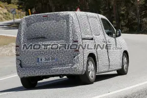 Citroën Berlingo e Peugeot Partner foto spia 16 Giugno 2017 - 9