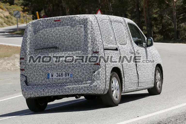 Citroën Berlingo e Peugeot Partner foto spia 16 Giugno 2017 - 9