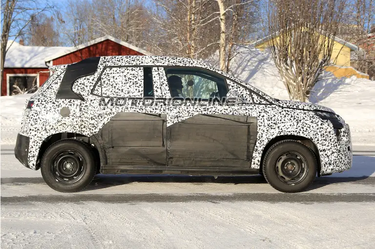 Citroen C3 Picasso foto spia 20 Febbraio 2017 - 4