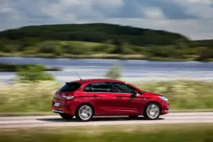 Citroen C4 2011 (2)