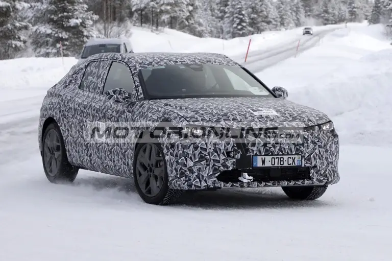 Citroen C4  - Foto spia 21-2-2020 - 3