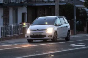 Citroen C4 Grand Picasso 2014 - Foto spia 21-06-2013 - 1