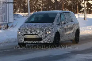 Citroen C4 Grand Picasso 2014 - Foto spia 28-01-2013 - 1