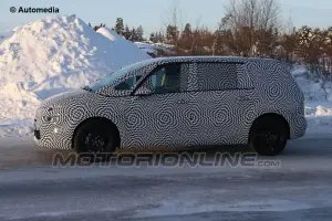 Citroen C4 Grand Picasso 2014 - Foto spia 28-01-2013 - 3