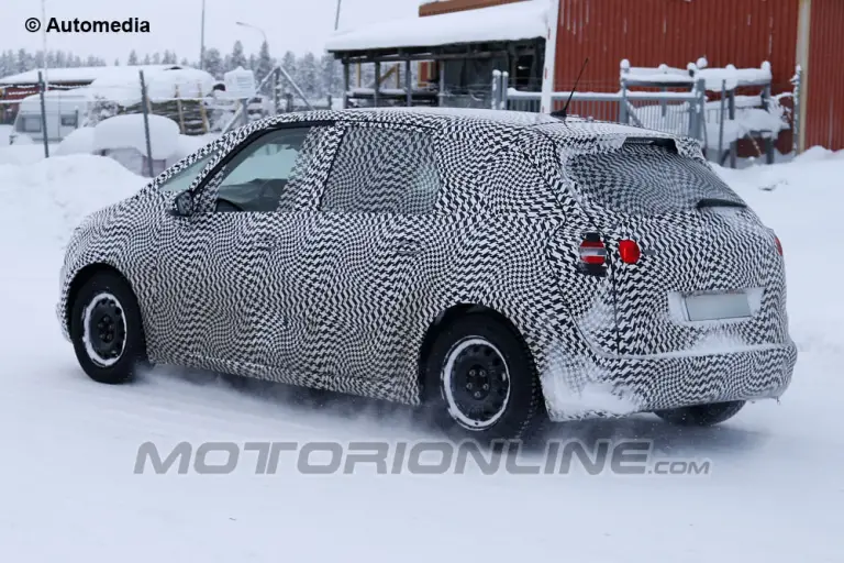 Citroen C4 Picasso 2014 - Foto spia 31-01-2013 - 4
