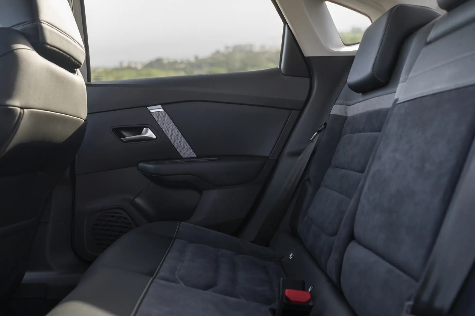 Citroen C4 X ed e-C4 X - Foto - 2