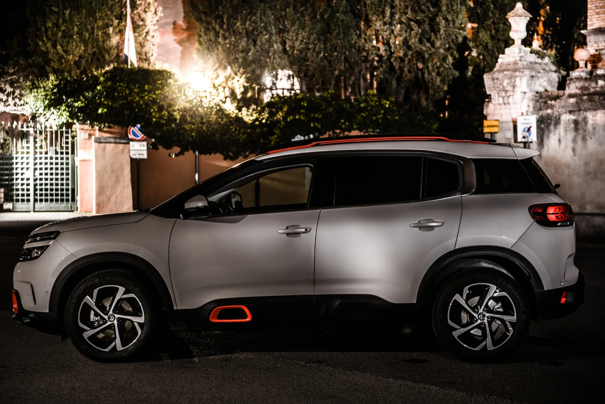 Citroen C5 Aircross - Film Lights  - 1