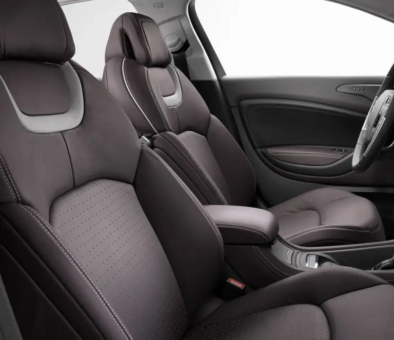 Citroen C5 facelift 2013 - 7