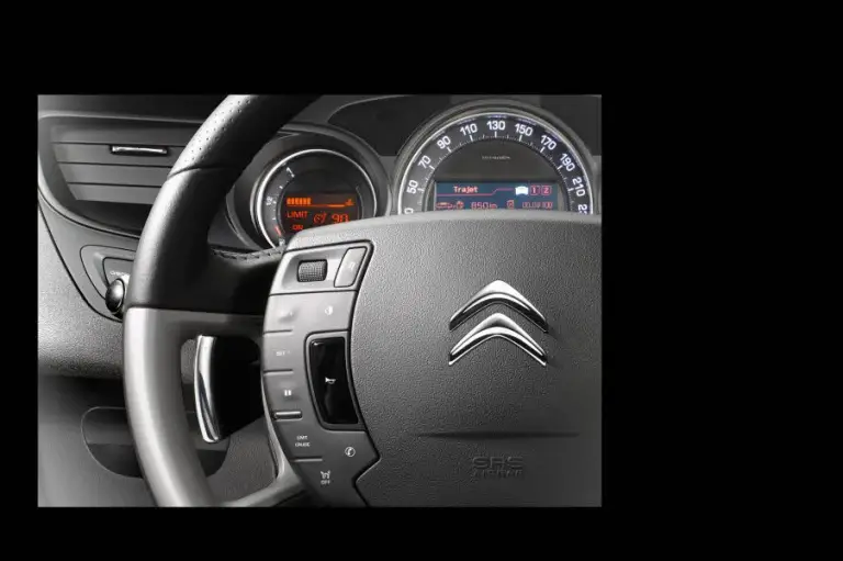 Citroen C5 facelift 2013 - 10