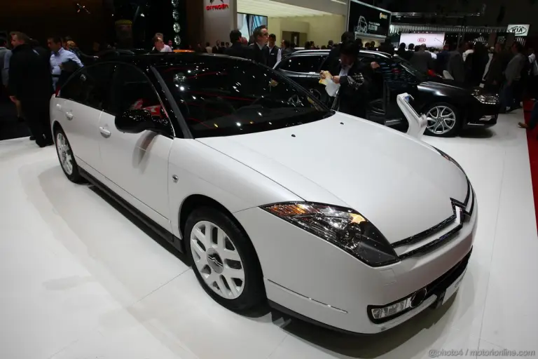 Citroen C6 Noir et Blanc ginevra 2011 - 2