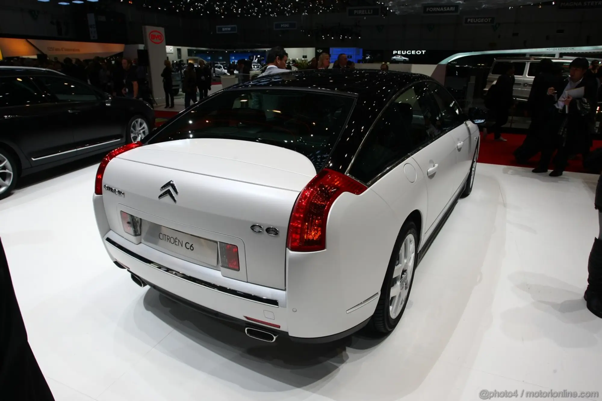 Citroen C6 Noir et Blanc ginevra 2011 - 4