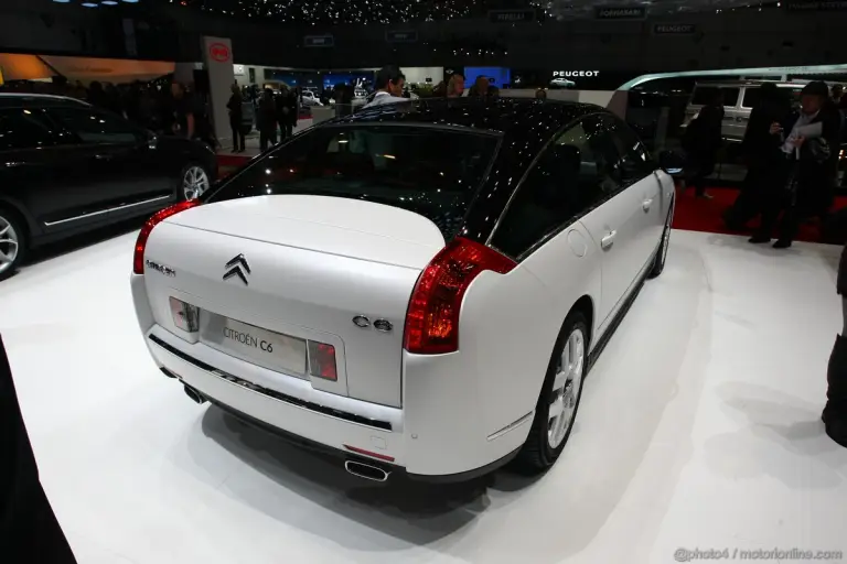 Citroen C6 Noir et Blanc ginevra 2011 - 4