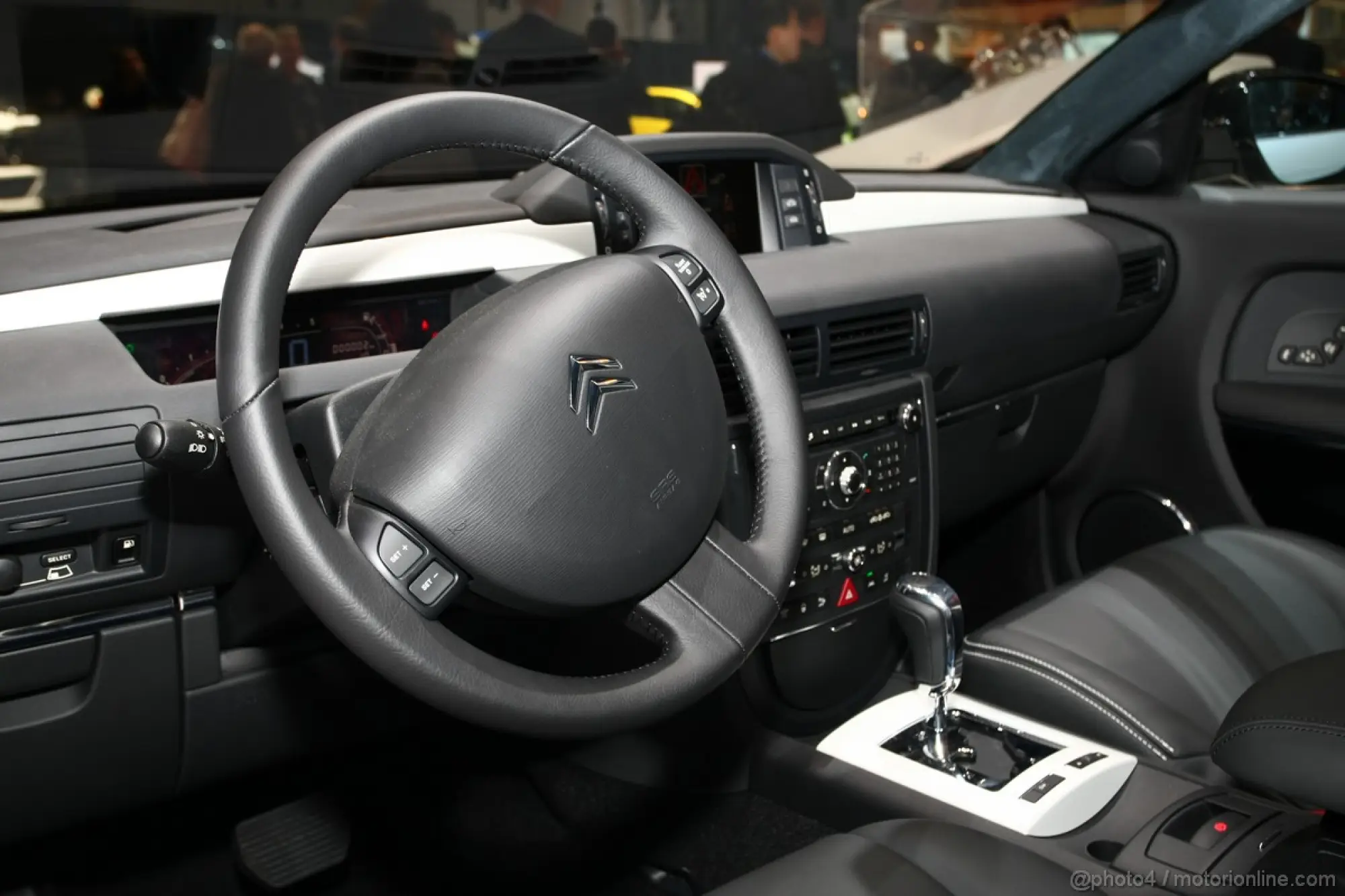 Citroen C6 Noir et Blanc ginevra 2011 - 6
