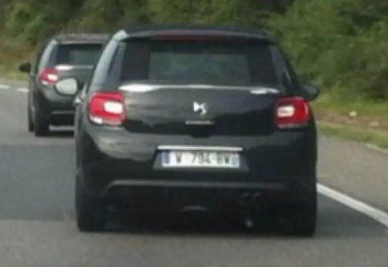 Citroen DS3 Cabriolet foto spia - 1