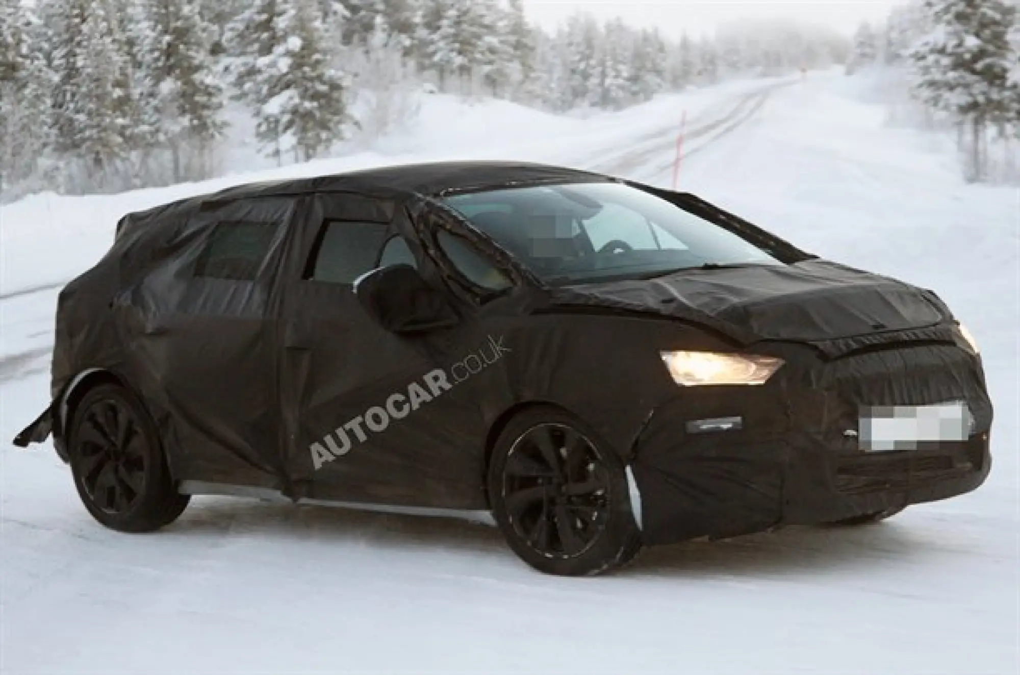 Citroen DS5 - Foto spia 01-02-2011 - 1