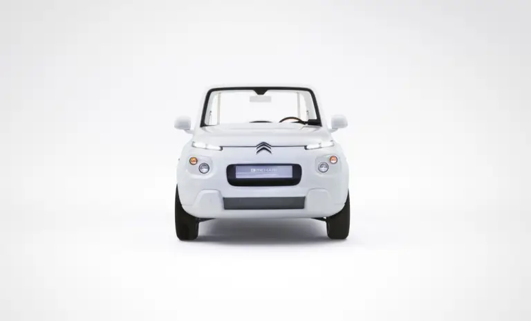 Citroen E-MEHARI styled by Courreges - 1