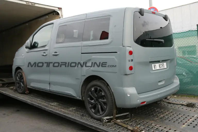 Citroen Jumpy MY 2016 - Foto spia 27-11-2015 - 5
