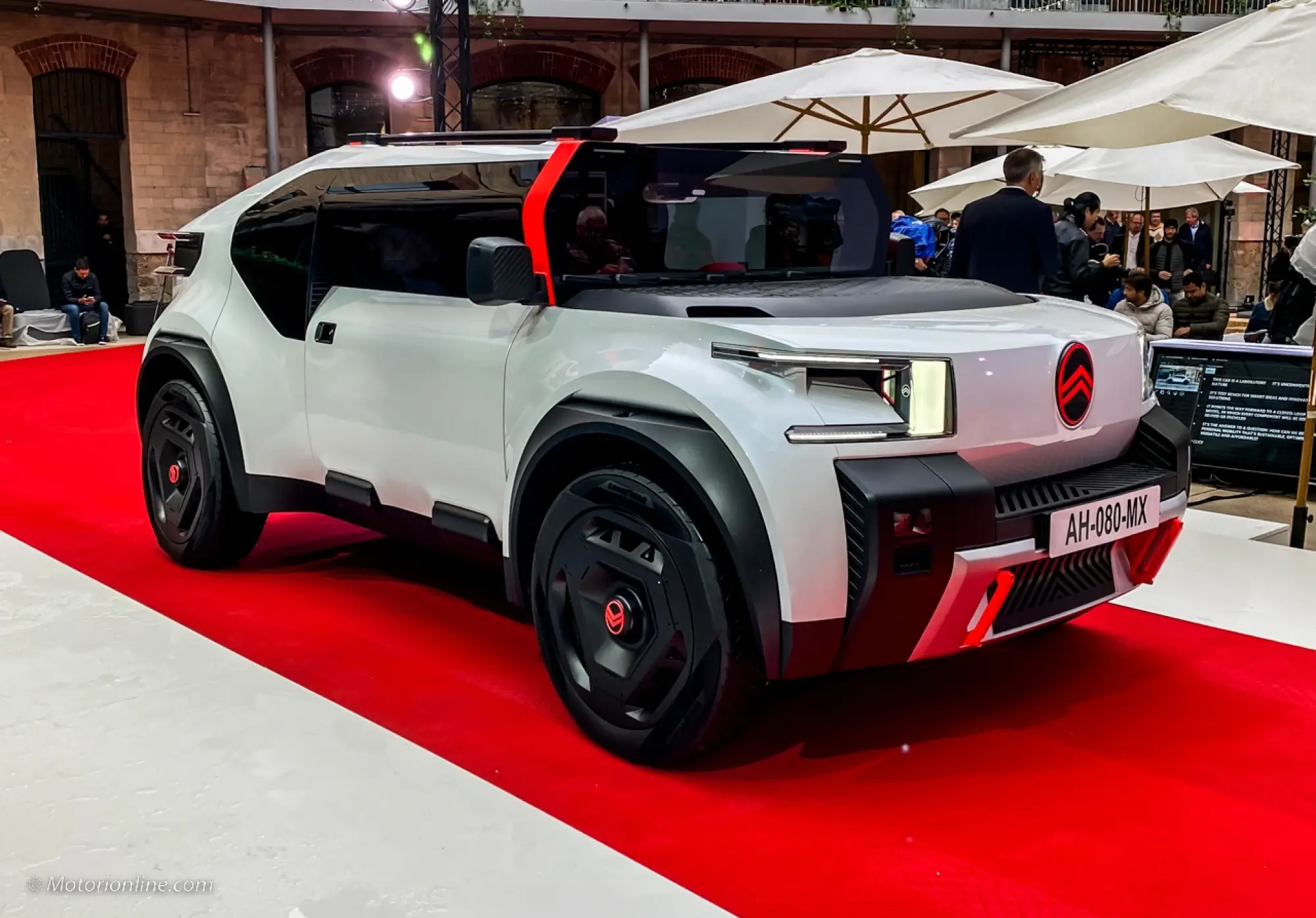 Citroen Oli Concept - Presentazione a Parigi - 9