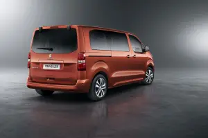 Citroen Space Tourer, Peugeot Traveller e Toyota Proace - 6