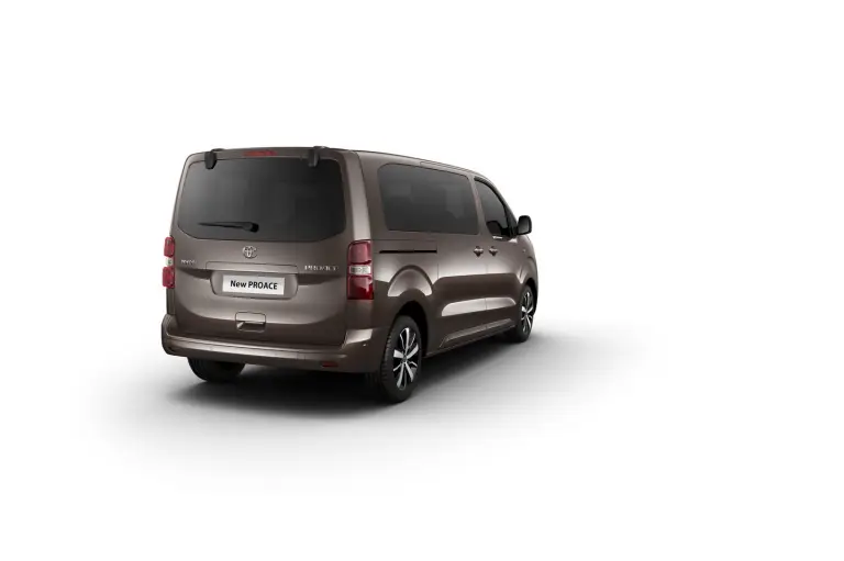 Citroen Space Tourer, Peugeot Traveller e Toyota Proace - 7