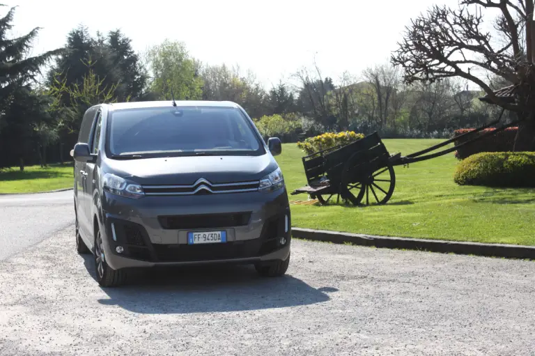 Citroen SpaceTourer prova su strada 2017 - 1