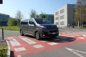 Citroen SpaceTourer prova su strada 2017