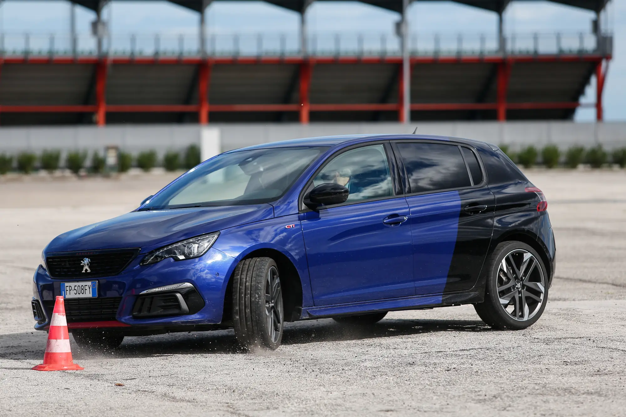 Collaborazione Peugeot e Carabinieri - 6