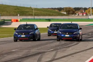 Collaborazione Peugeot e Carabinieri