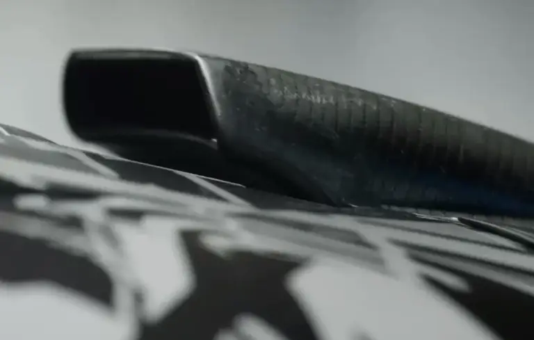 Corvette C8 R - Teaser - 6