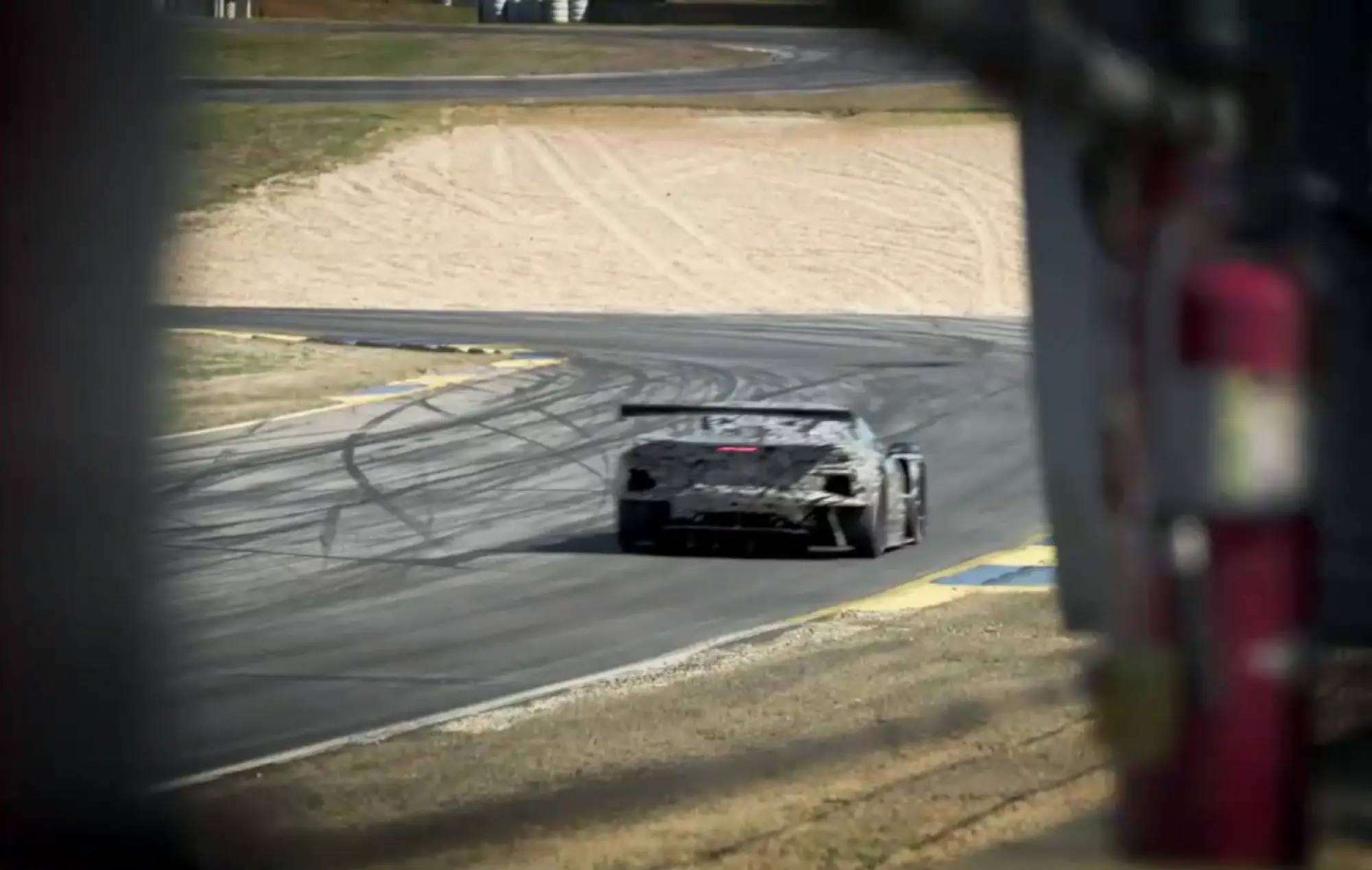 Corvette C8 R - Teaser - 8